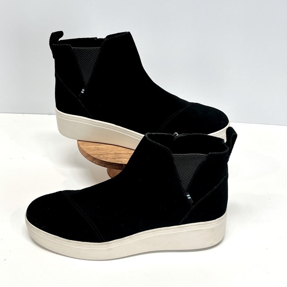 TOM’S Black suede high top platform sneakers‎ size 9 - Picture 1 of 9